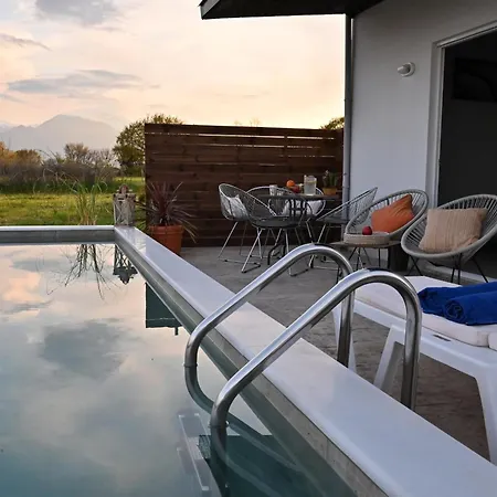 Villa Olympus Pool Retreat *